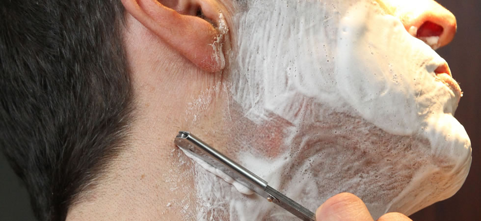 How To Use A Cut Throat Razor
