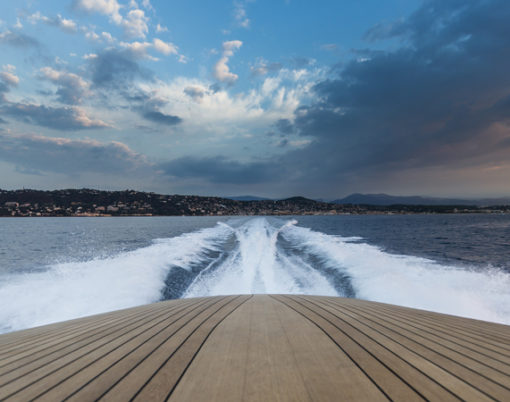 Aston Martin step into the powerboat industry.