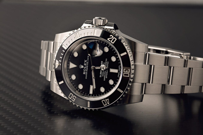 The Rolex watch buying guide: The iconic Rolex Submariner | Luxury ...