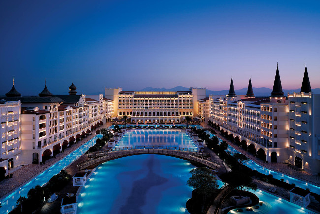 7 Of The Most Luxurious Hotels Around The World Luxury Lifestyle Magazine