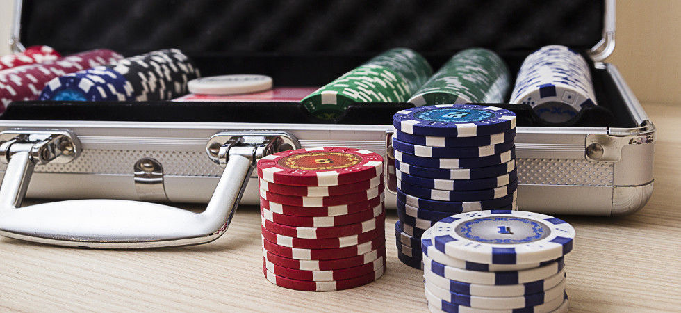 poker set wheel burgundy
