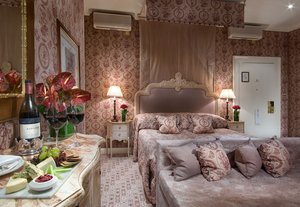 Hotel Review: The Chesterfield Mayfair, 35 Charles St, Mayfair in