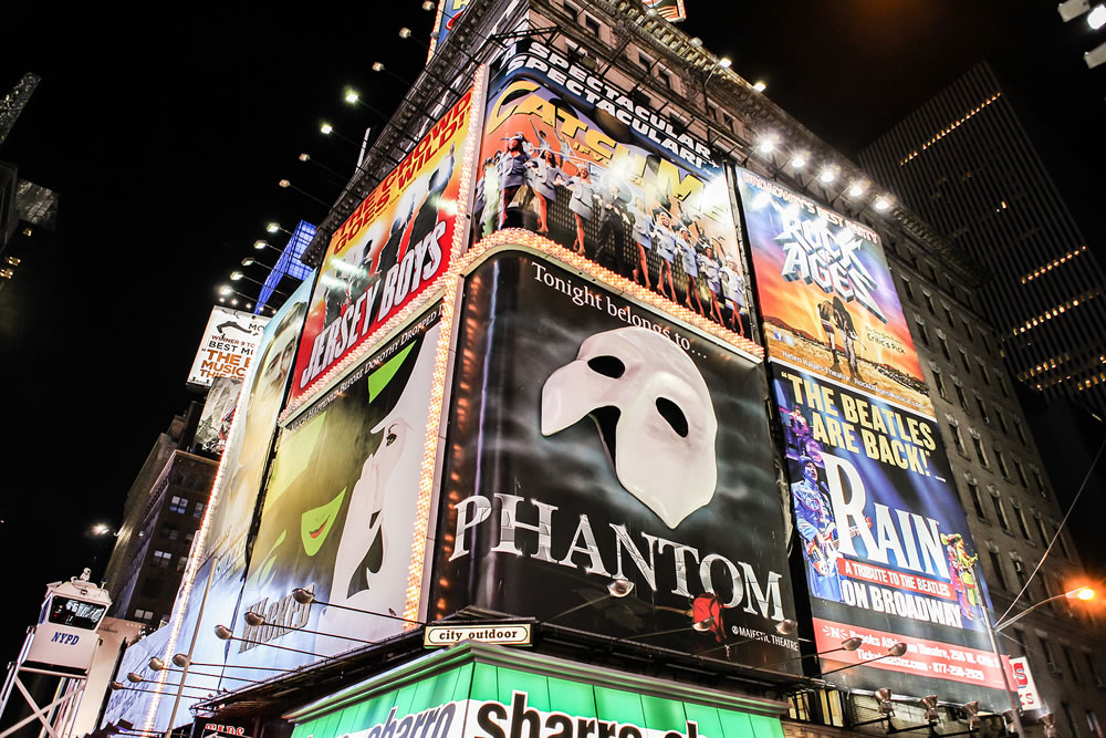 Planning a luxury trip to New York in 2023? Check out these Broadway