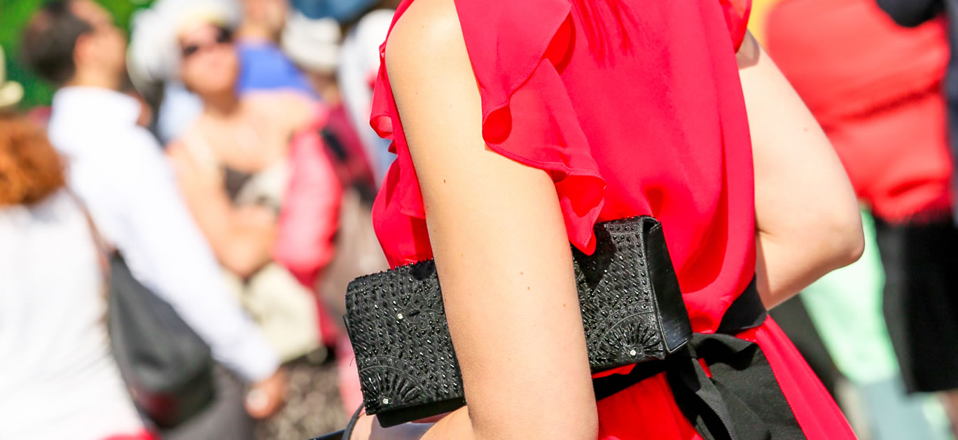How to Match Your Purse to Your Outfit 