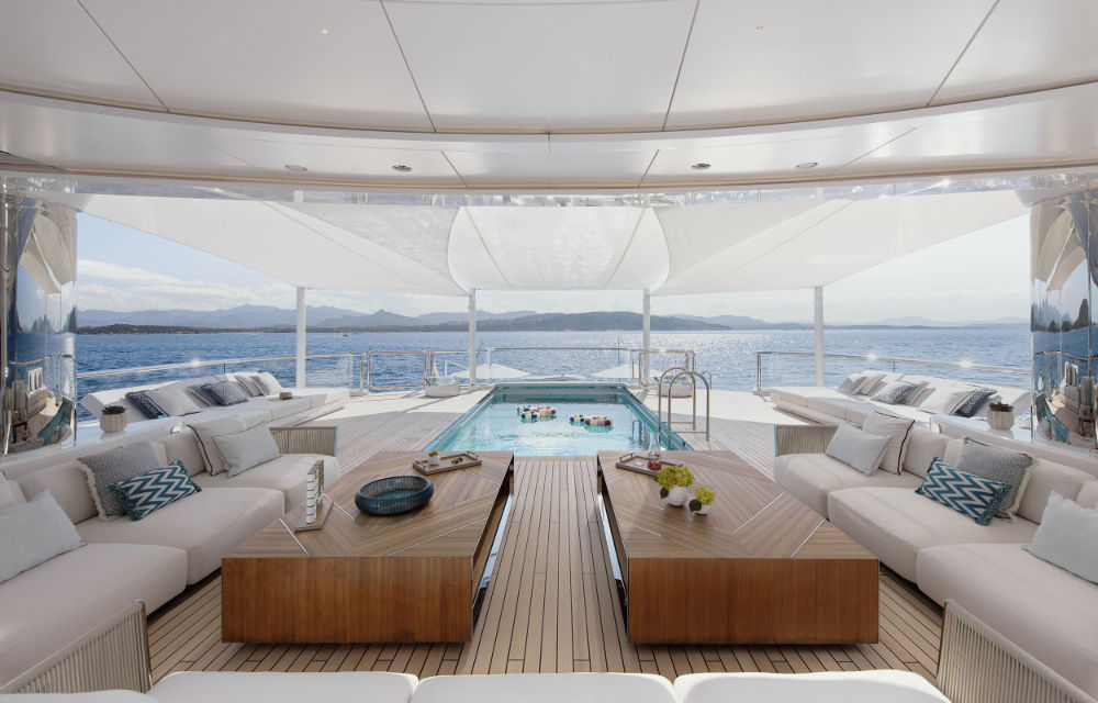 H3 luxury yacht sitting area