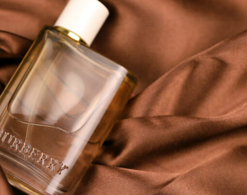 Burberry Her - London Dream 50ml fragrance perfume bottle packshot.