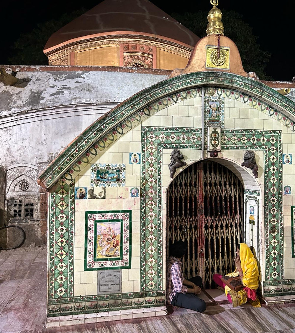 Kamakhya Temple, night time worship 