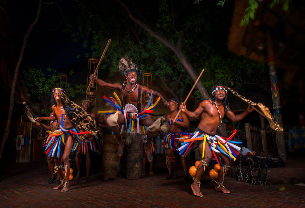 vic falls lodge dancers