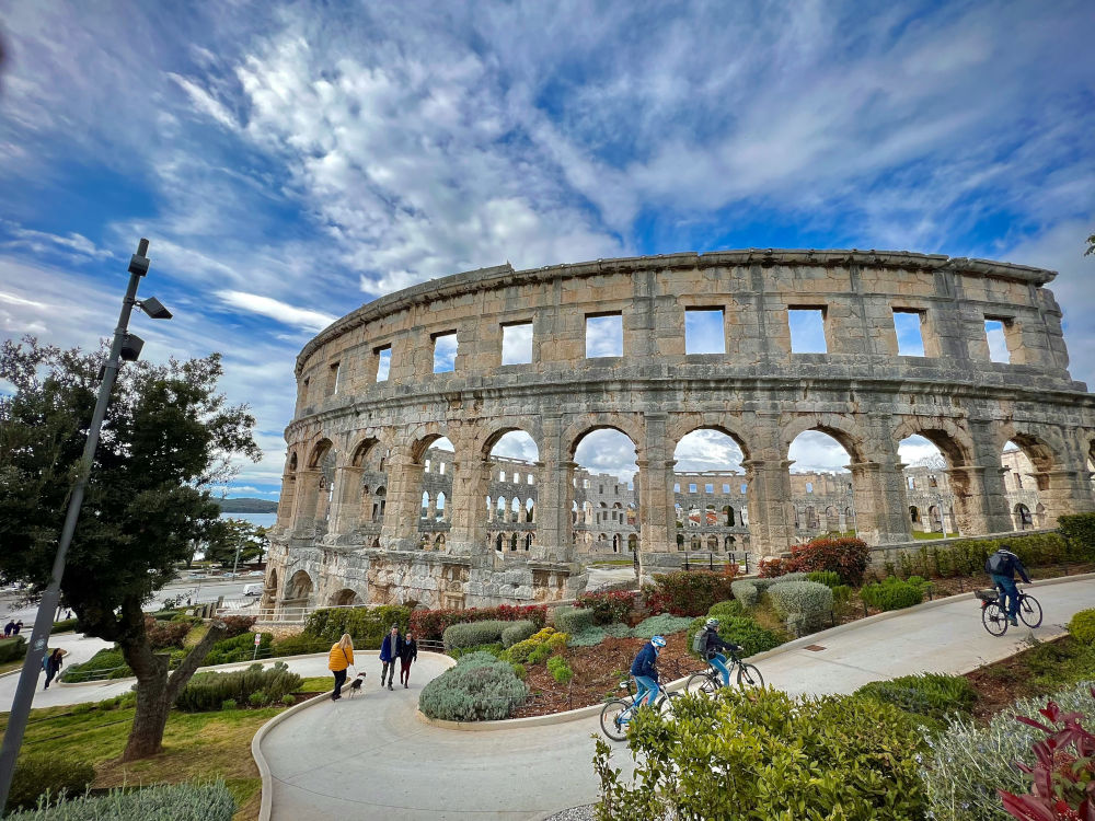 pula theatre