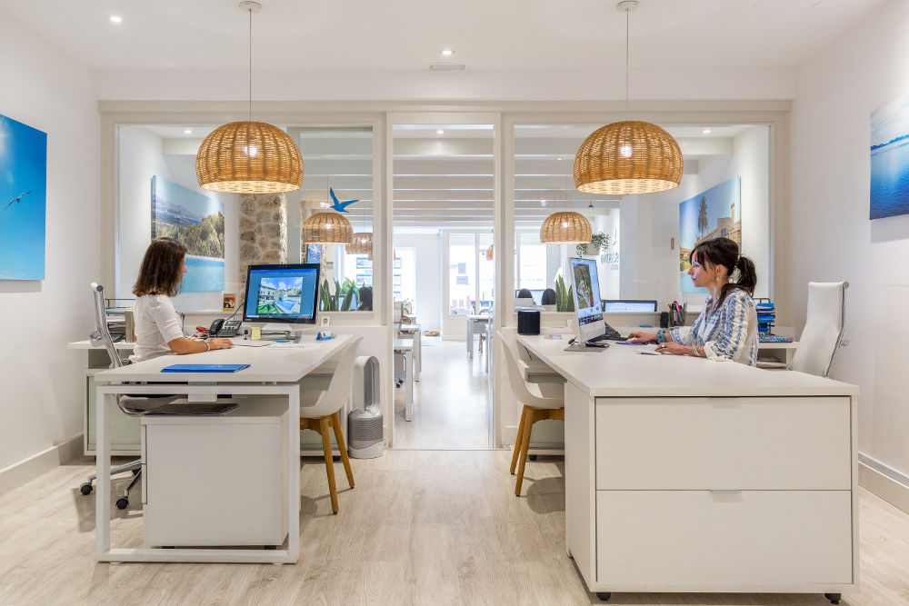 Living Blue Mallorca office