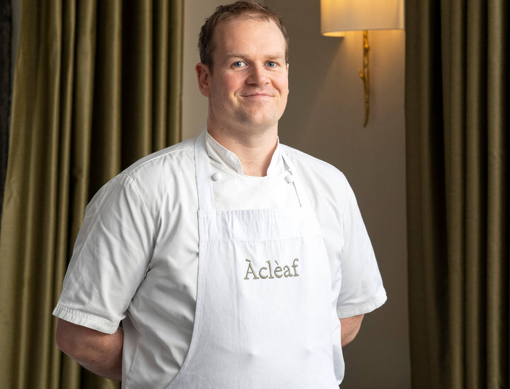 Àclèaf head chef scott paton 