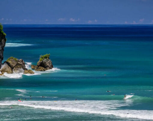 anantara_uluwatu_bali_resort_surfing_1920x1037