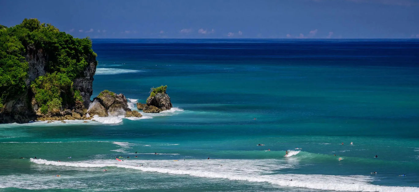 anantara_uluwatu_bali_resort_surfing_1920x1037