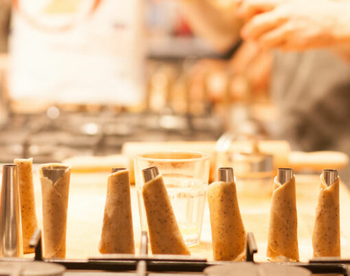 women making cannoli at workshop