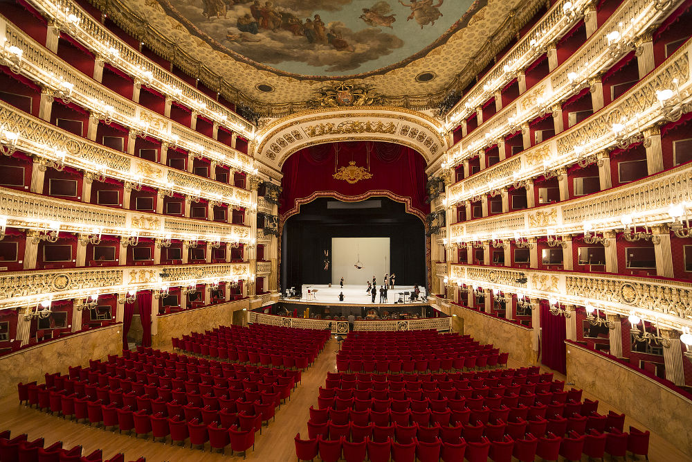 Tribute to Giuseppe Verdi on stage of the Teatro di San Carlo