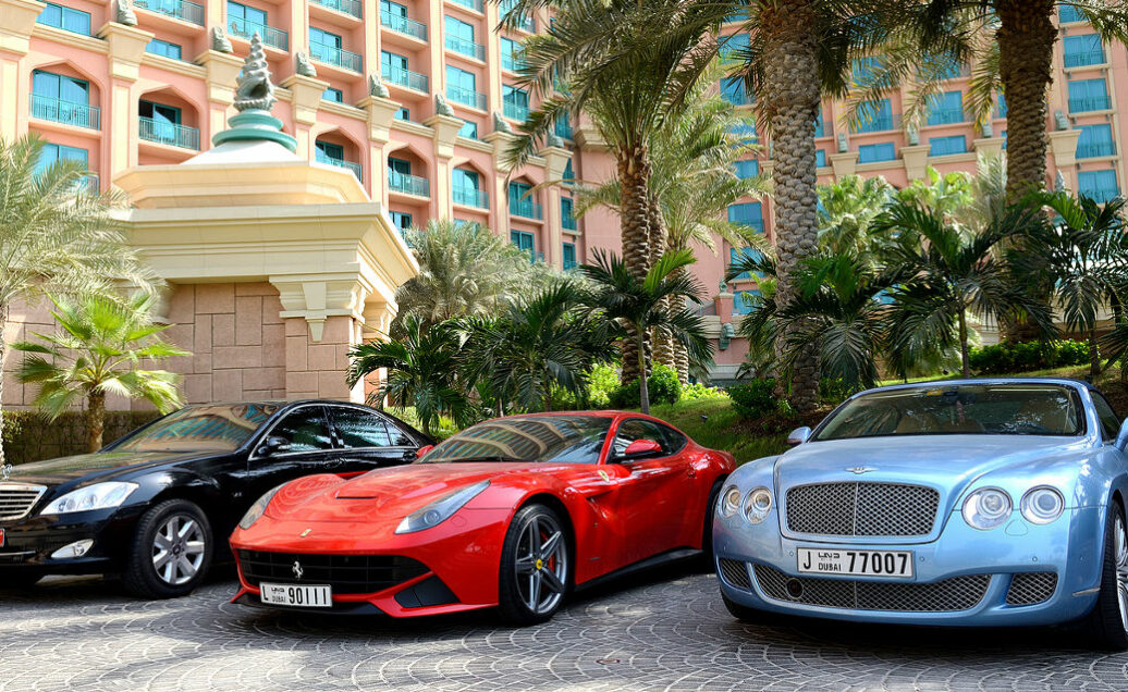 he Atlantis the Palm hotel and limousines